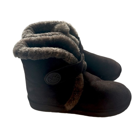 Michael Kors Shoes - NWOT Michael Kors Women’s Winter Ankle Suede/Fur Boots Coffee Brown Size 9